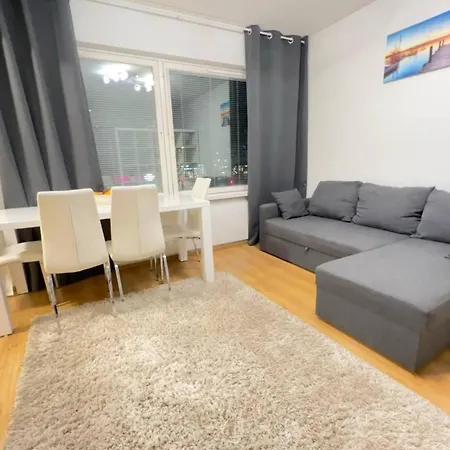 3-room In Center, Parking